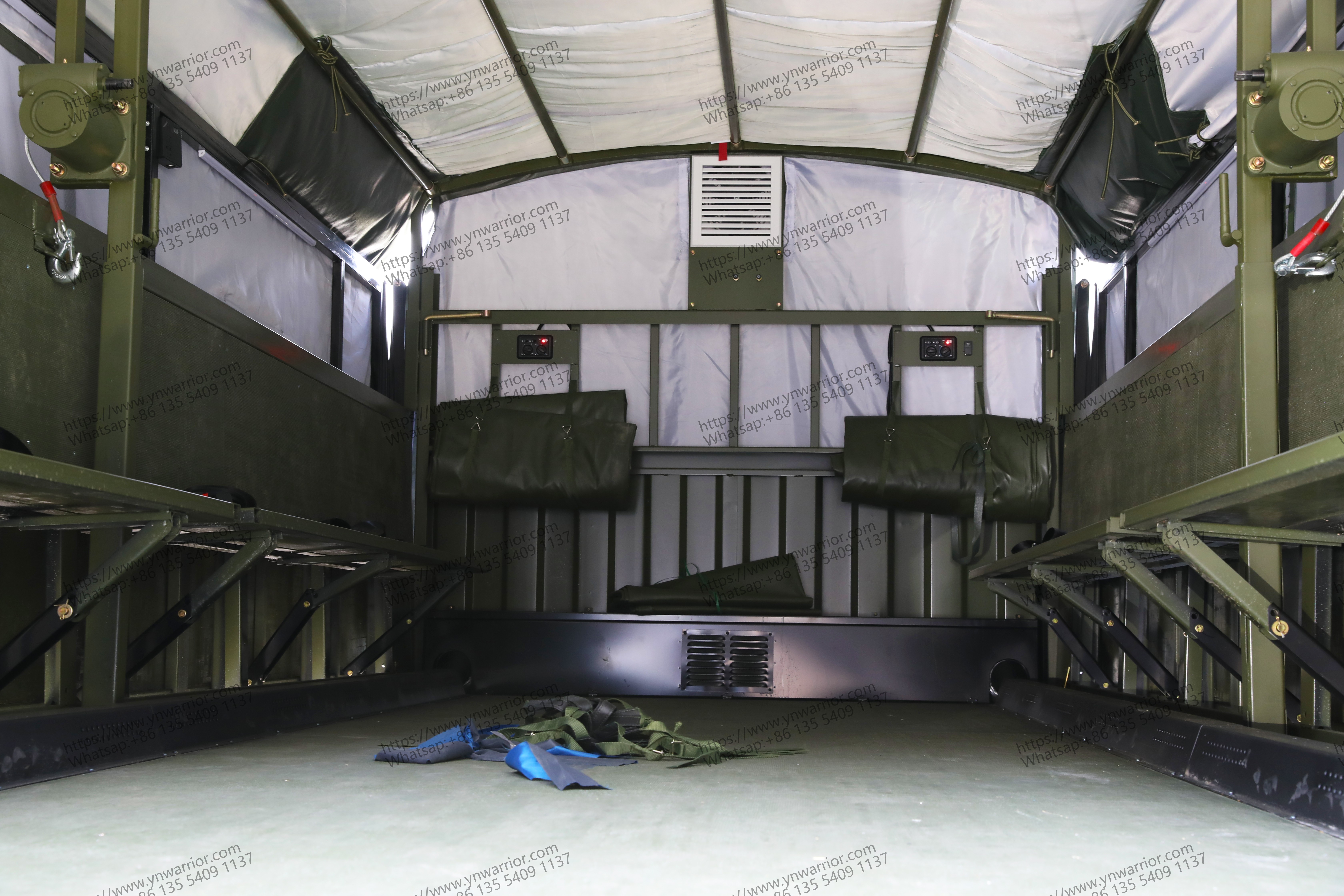 Canolopy တွင် Cannopy Canolopy နှင့်အတူမိုးရှာရှာ နှင့်အတူ