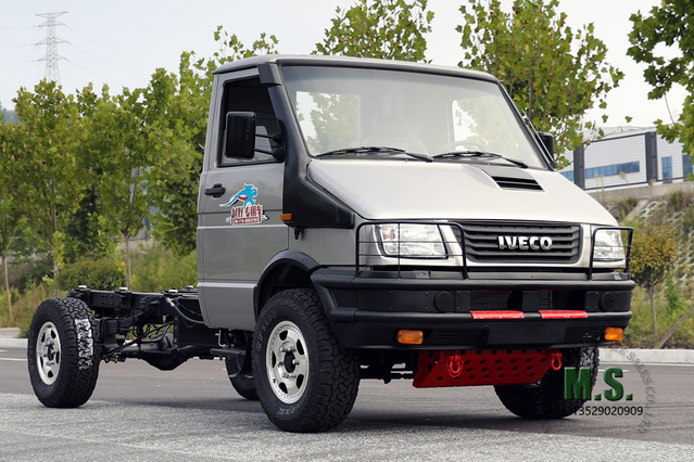 SILVER IVECO Four Drive Off Road Chassis 4WD Short Head Multifunctional Chassis Export Special Vehicle Chassis