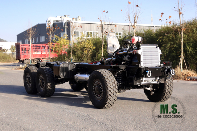 Cabin_cummins Engline သံချပ်ကာထရပ်ကားကိုယ်ထည်မပါဘဲ GVW ဘတ်ဂျက်ထရပ်ကားကိုယ်ထည် 300HP 15TONs 15 THE