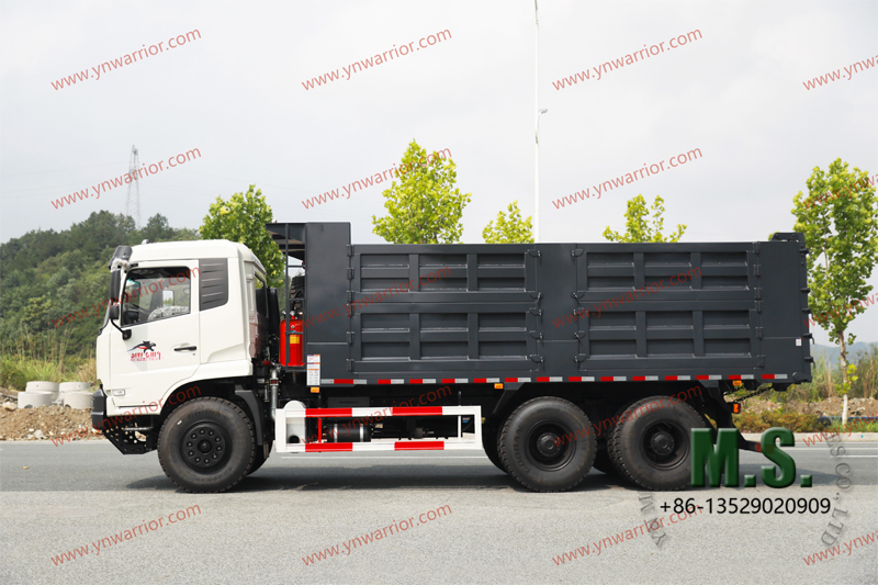 T1]} 340-Horkpower Dump Truck 