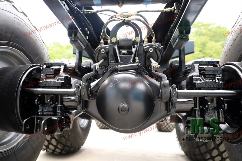 off-road ကြီးမားသော လှိမ့်ကိုယ်ထည် 6x6 အလွန်လေးလံသောအလိပ်လိုက်သည့်ကိုယ်ထည်