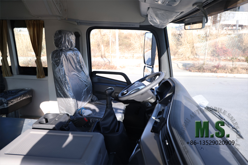 Dongfeng 6x6 off-road bus ညာဖက်လက်မောင်း 