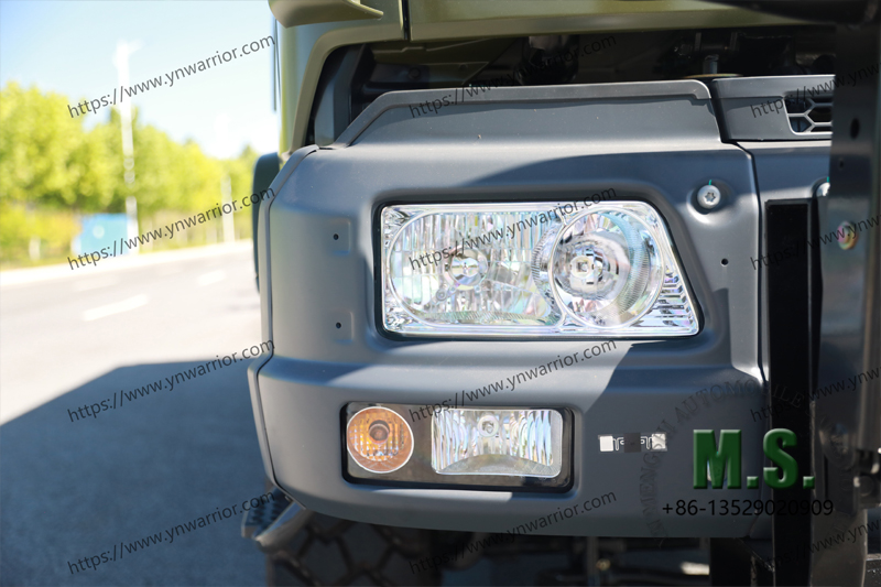 {t1]} 4x4 Truck 'ရှေ့ ဦး ခေါင်းအလင်း 