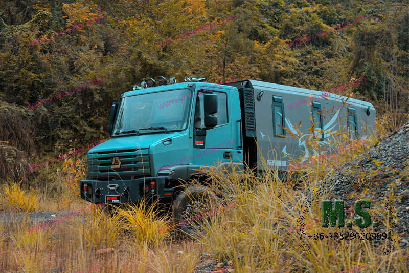 စစ်ဘက်ဆိုင်ရာစစ်ရေးယာဉ်တန်းထရပ်ကားလက်ကိုင်လက်ဆောင်ထရပ်ကား လက်ကိုင်လက်ဆောင်ကားတစ်စီး 