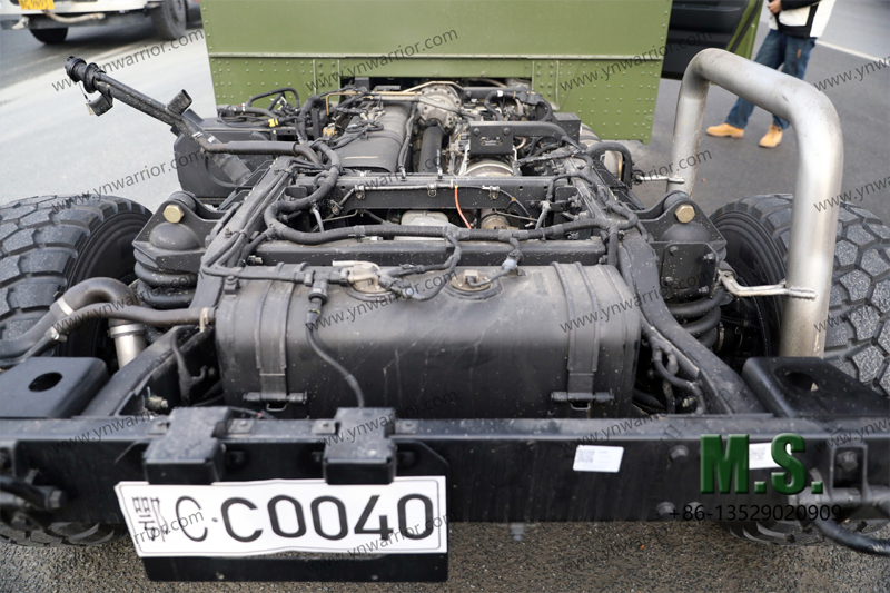 Dongfeng Mengshi 4x4 off-road ကိုယ်ထည်နှင့် cab back of chassis 