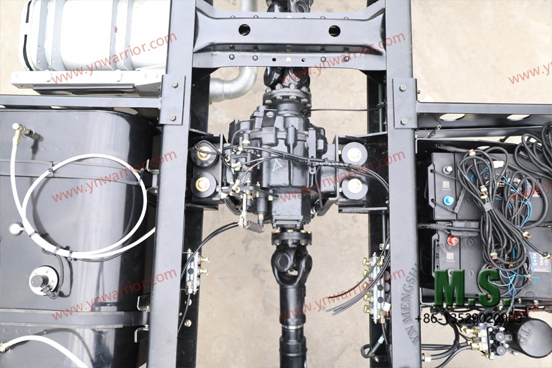 6x6 off-road ကြီးမားသောလှိမ့်ကိုယ်ထည်ကိုယ်ထည် 6x6 