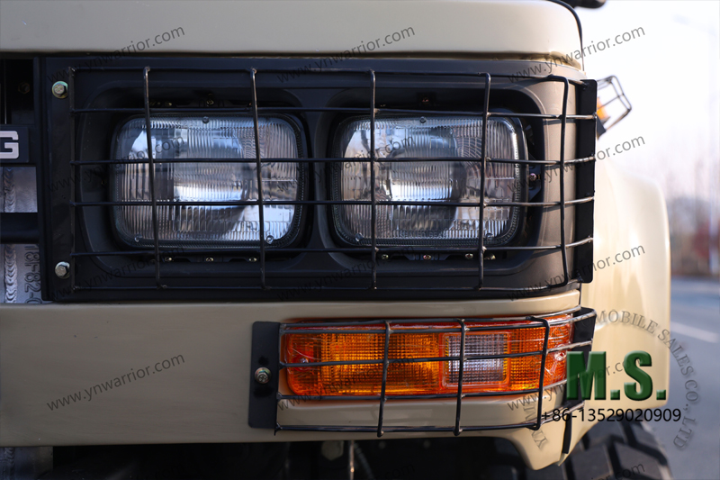 တက္ကစီပါရှိသော Dongfeng 6x6 ရှည်လျားသောနှာခေါင်းထရပ်ကား 6x6 ရှည်လျားသောနှာခေါင်းထရပ်ကားကိုယ်ထည်နှင့် 6x6 ရှည်လျားသောနှာခေါင်းထရပ်ကား အကာအကွယ်ဂရစ်မှ အလှည့်အပြောင်း လျှော့တွန်းအား 