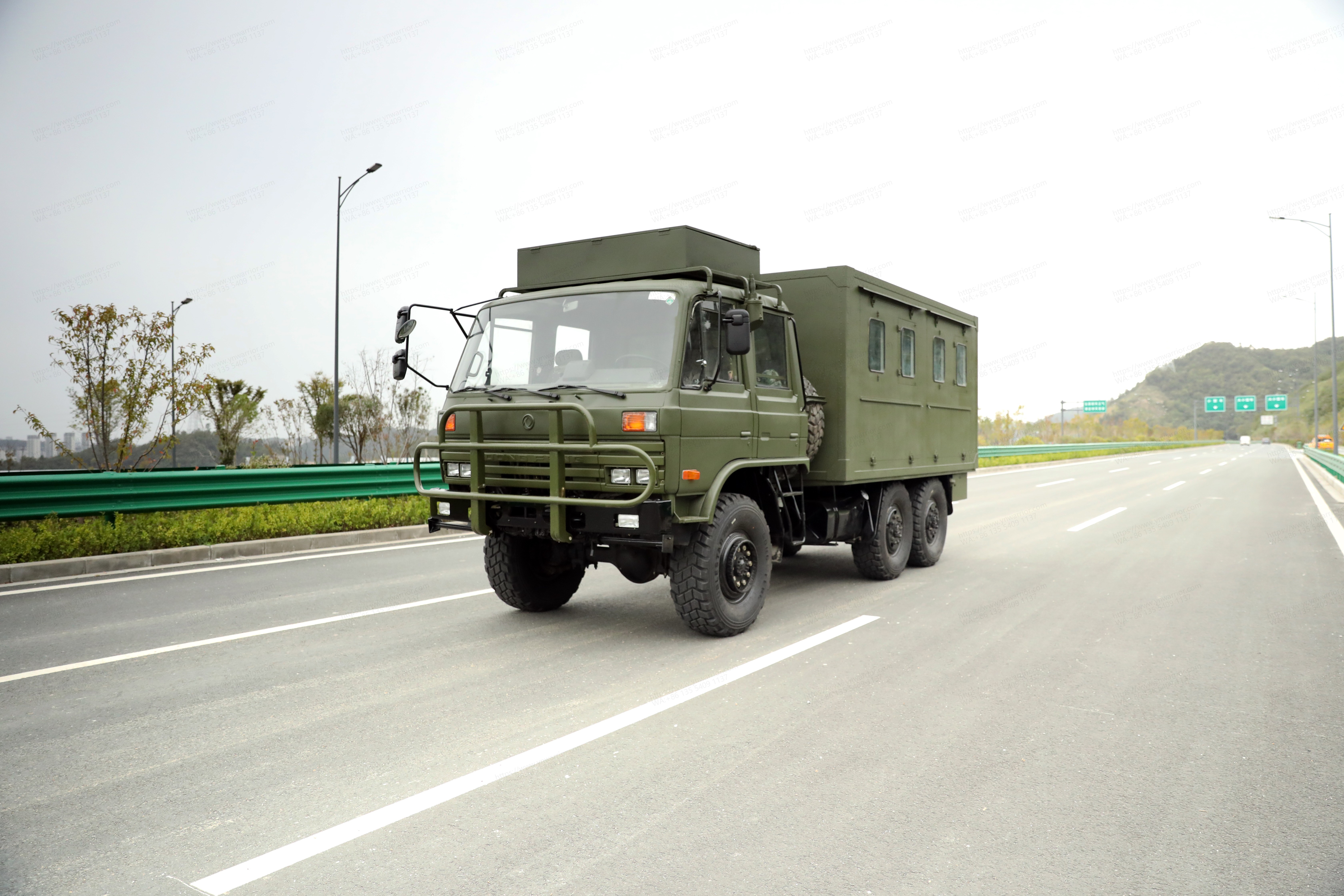 Dongfeng 6x6 Off-Road Truckubus 