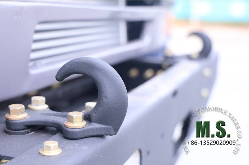 ကုန်ကျစရိတ် ထိရောက်မှု တာရှည်ခံ 6x6 တာယာ cabin ထရပ်ကား ရှေ့ဘေးကင်းရေး ဘမ်ဘာ