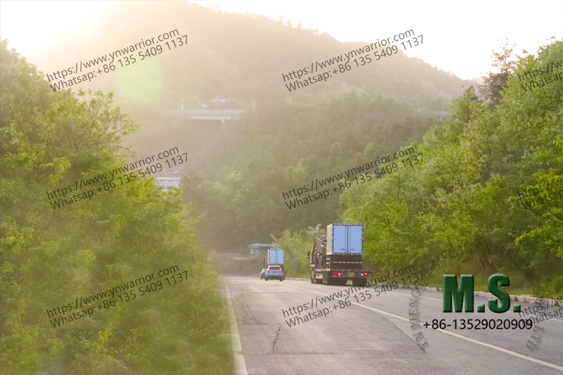 Truck ကားတစ်စီးထရပ်ကား 1 ထရပ်ကားများနှင့်ထရပ်ကားများနှင့်အတူ Manfuacturer မှ 