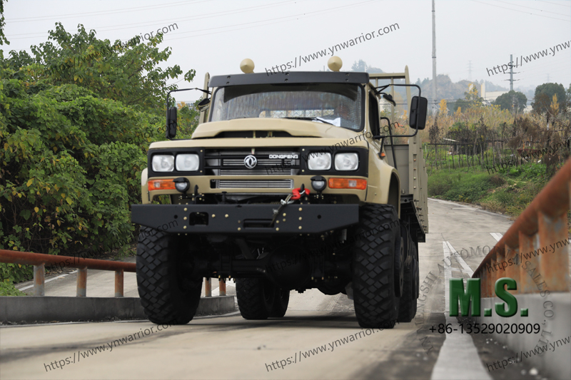 ([T1]} Eq2100 