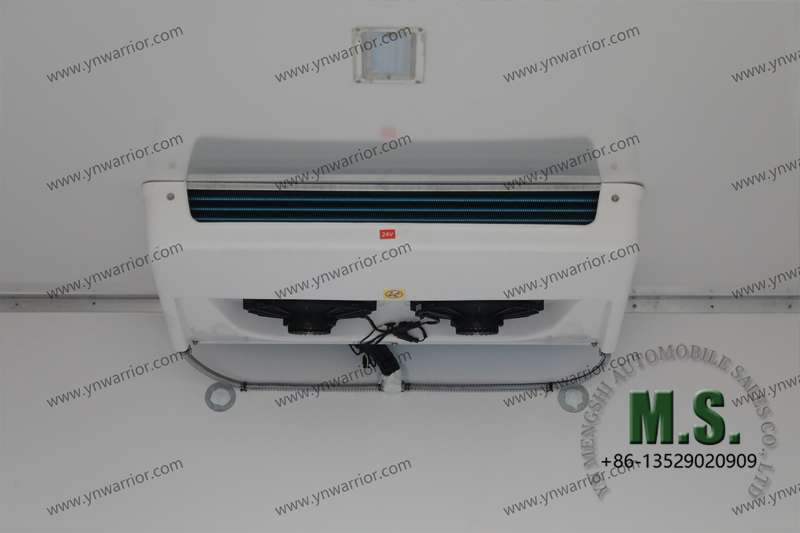 Dongfeng 4x4 ရေခဲသေတ္တာထရပ်ကား 