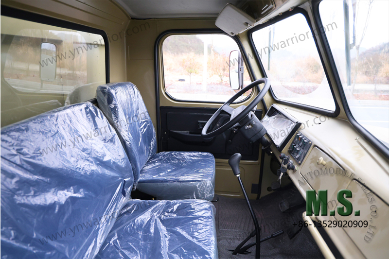 Dongfeng 6x6 လမ်းကြမ်း အမှိုက်ပုံကြီး တက္ကစီ 