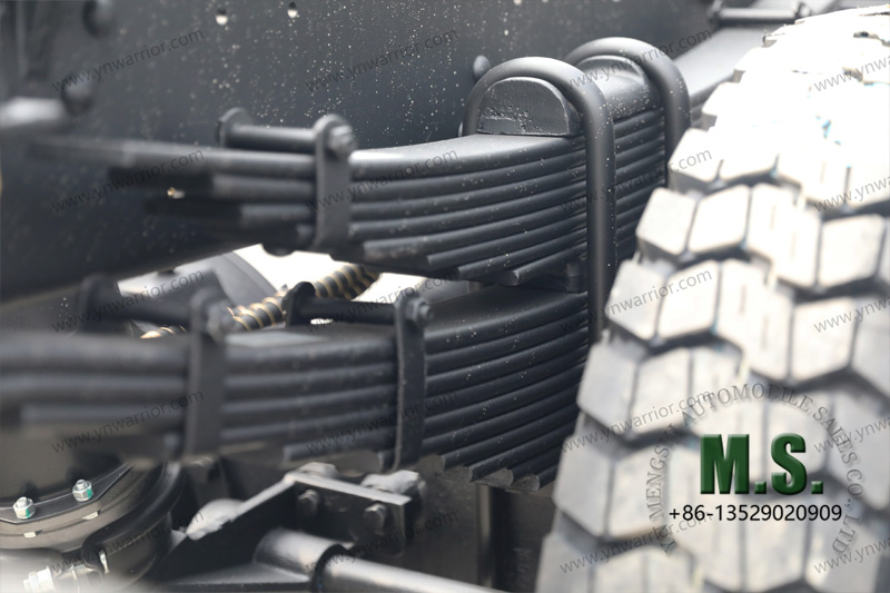 Dongfeng 4x4 ခေတ်မီတက္ကစီထရပ်ကားကိုယ်ထည်နှင့် တက္ကစီအလတ်စားသစ်ရွက်စပရိန်ဆိုင်းထိန်းစနစ် 