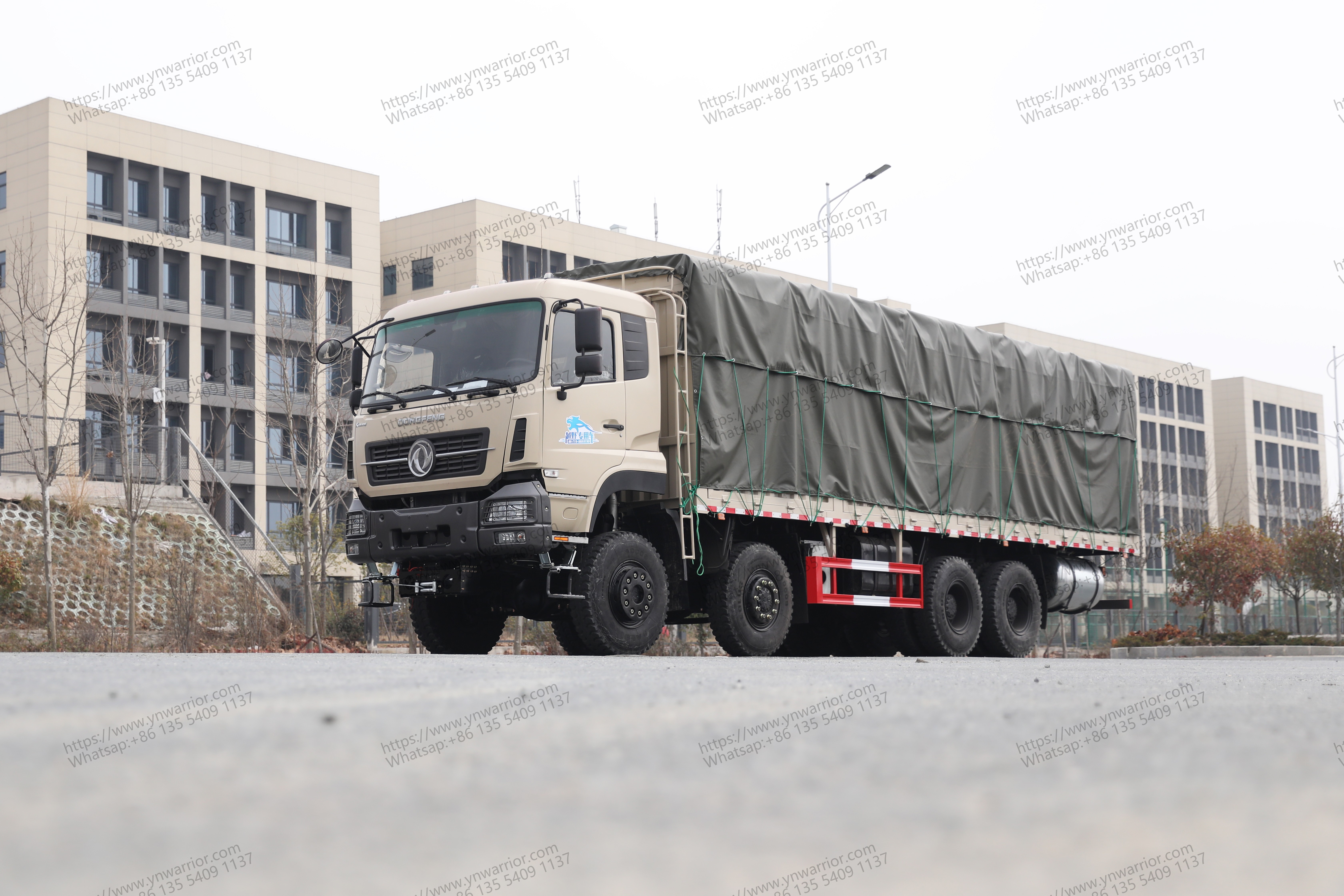 {T1]} 8x8 Heavy Transfer Truck နှင့်အတူ 