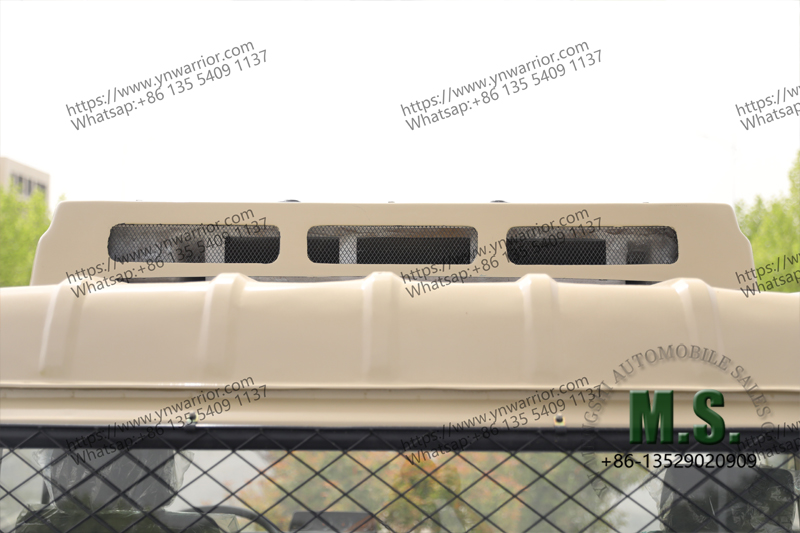The Windows Rabin နှင့် Cargo Box 6x6 တပ်များလေယာဉ်တင်သင်္ဘောများအကြား 