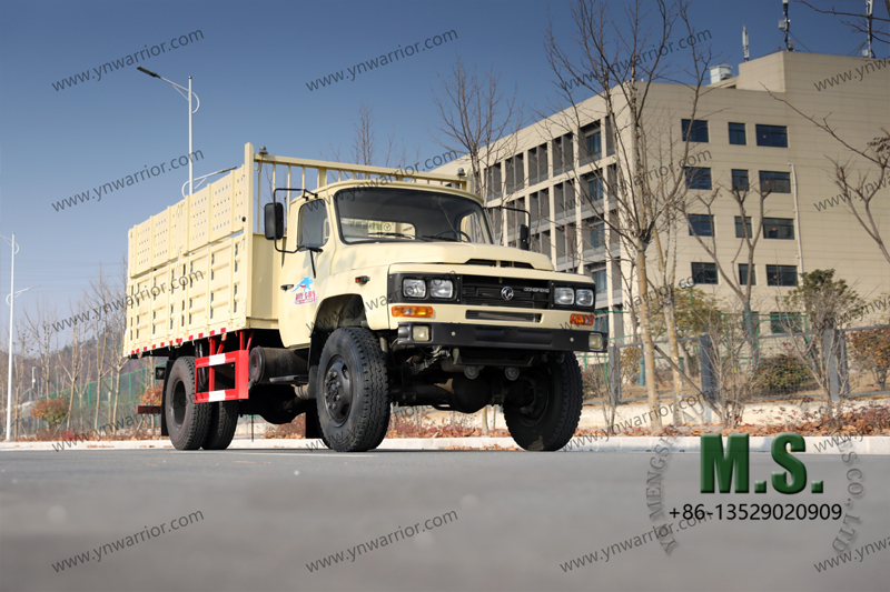 } 4x4 Off-Road Truck 
